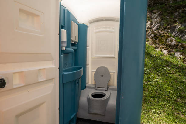 Best Emergency porta potty rental  in Downey, CA